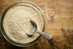 Quinoa in bowl, the rise of the power carb by healthista.com
