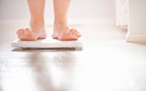 feet on a scale, 7 myths you probably didn't know, by healthista