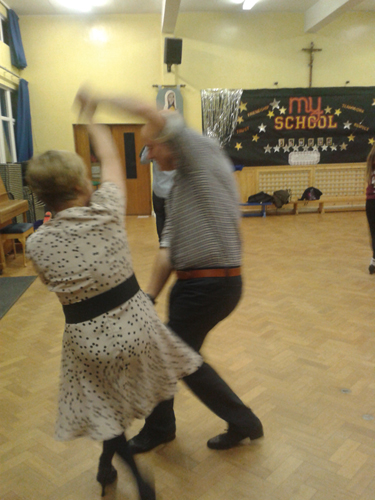 A New Yorker with double hand hold – no mirrors in the school hall for Jo and Gav to get too critical!