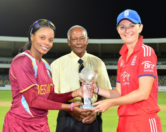 England cricket captain Charlotte Edwards, right pre tri-series final 