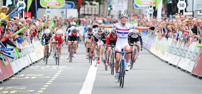 Hannah Barnes celebrates winning on Whitehall last month [http://thetour.co.uk]