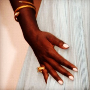 The best supporting actress winner finished off her look perfectly with her Deborah Lippmann manicure.