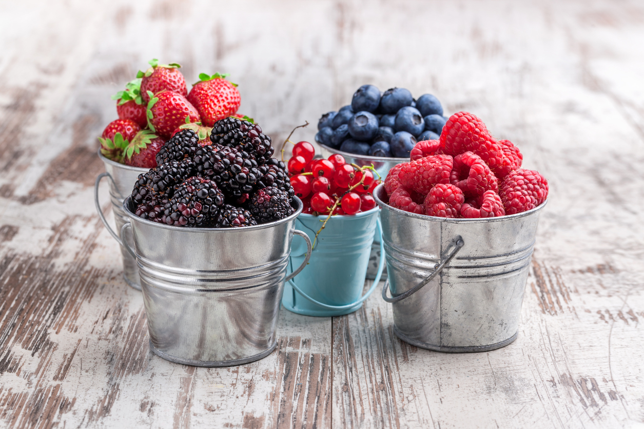 what sugar does to your face berries