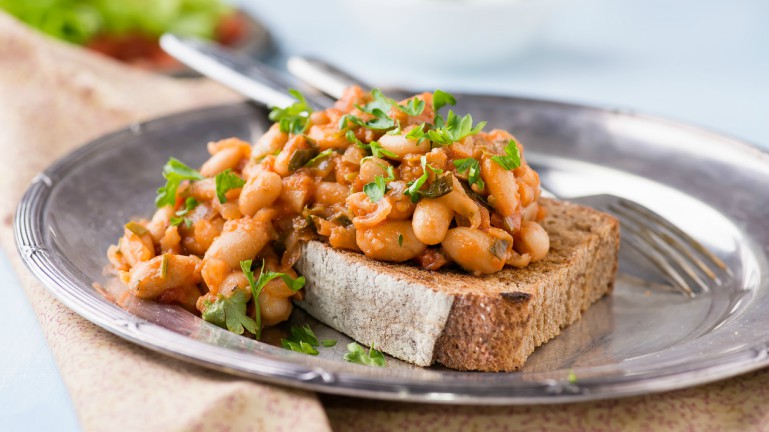 Spicy-Baked-Beans-by-healthista.com-main-image.jpg