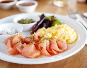 scrambled eggs salmon