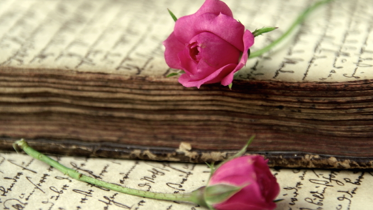 Letters and roses, The best love letters of all time, by Healthista.com