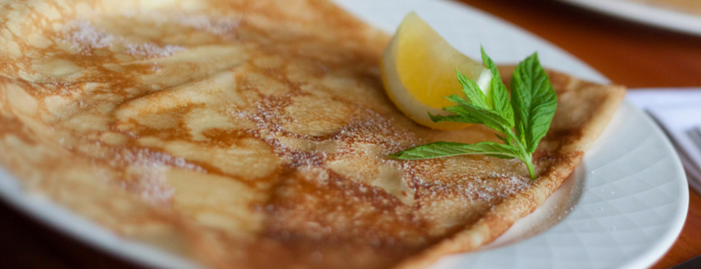 Pancake with lemon, Find out the best place to eat gluten-free French crepes, by Healthista.com