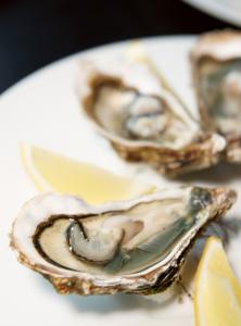 osyter platter with lemon, valentines day oysters by healthista.com