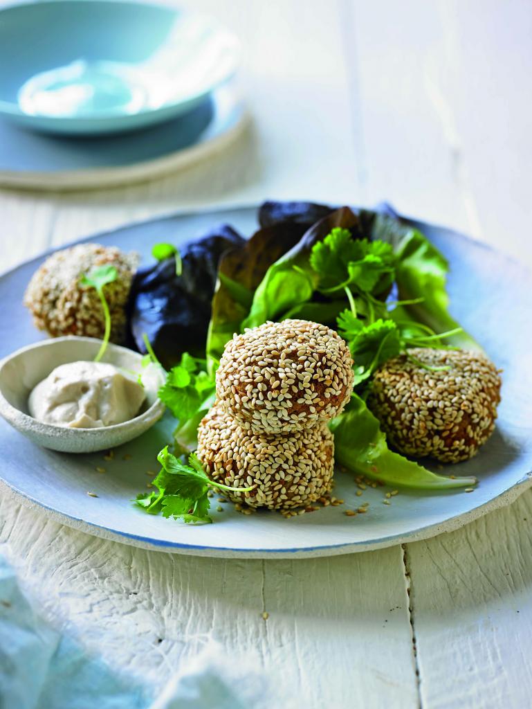 falafel balls, 4 recipes to fight fatigue by healthista.com