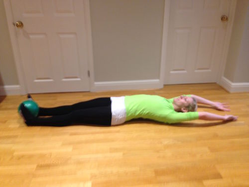 Roll up to reverse plank, by Healthista.com 