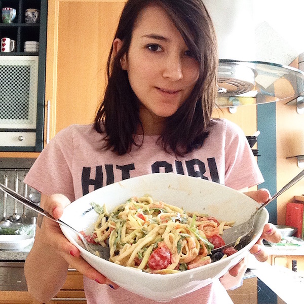 Christina holding bowl of zoodles, Confessions of the world's fussiest eater by Healthista.com