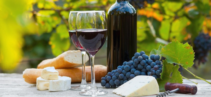 crganic wine with food, reasons to drink organic wine, by healthista.com