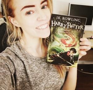 Stephanie with harry potter book, harry potter helped my dyslexia, by healthista