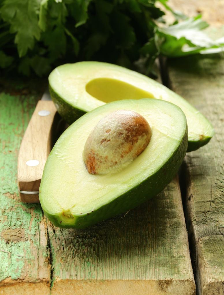 Avocado, 13 Essential Nutrients for a Healthy Heart by healthista.com