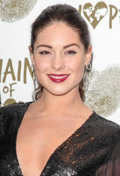 Louise Thompson Semi-permanent eyebrows the celebrity trend by Healthista