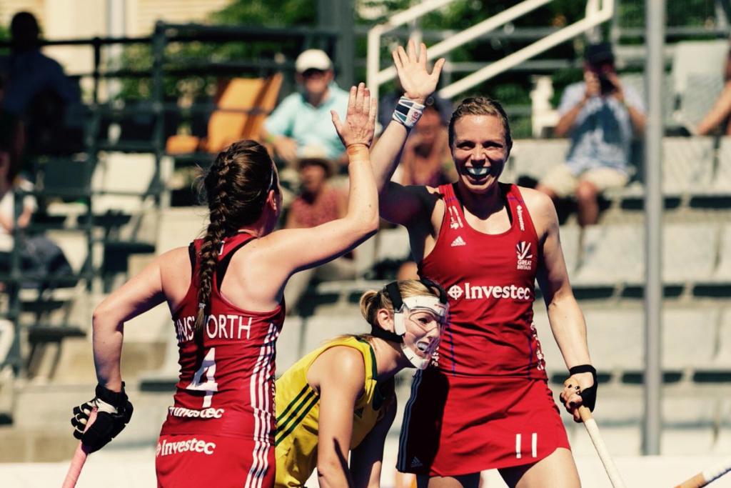 Laura Unsworth high five, Olympic Sport Report by healthista.com