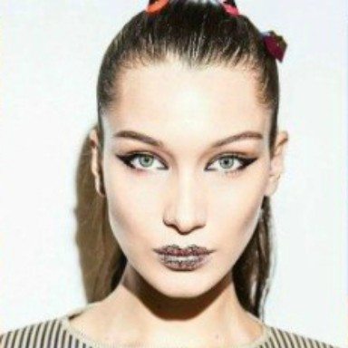 bella-hadid, glitter lips