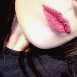 cherry-glitter-lips-by-healthista