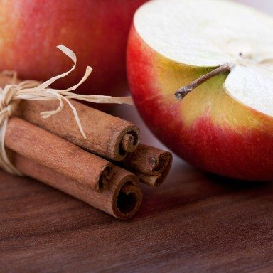 cinammon-apple-top-10-superfoods-by-healthista