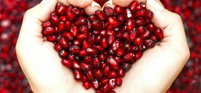 pomegranate-top-10-superfoods-by-healthista