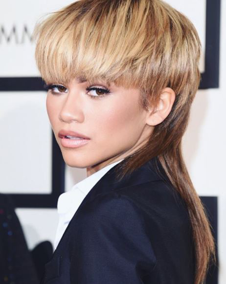 Actress and songstress Zendaya sports the mo-mu 