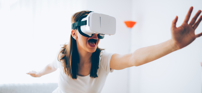 How virtual reality headsets are changing the health and wellbeing game by healthista.com