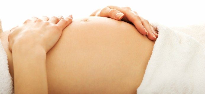 pregnant-belly-is-sugar-ruining-your-fertility-by-healthista