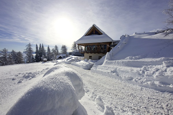 Vigilius, Italy outside in winter Spa of the week Vigilius Italy by healthista