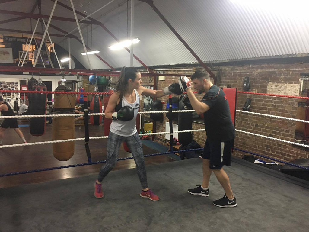 alice and mark in the ring, Boxing boutiques the biggest fitness trend for women right now by healthista