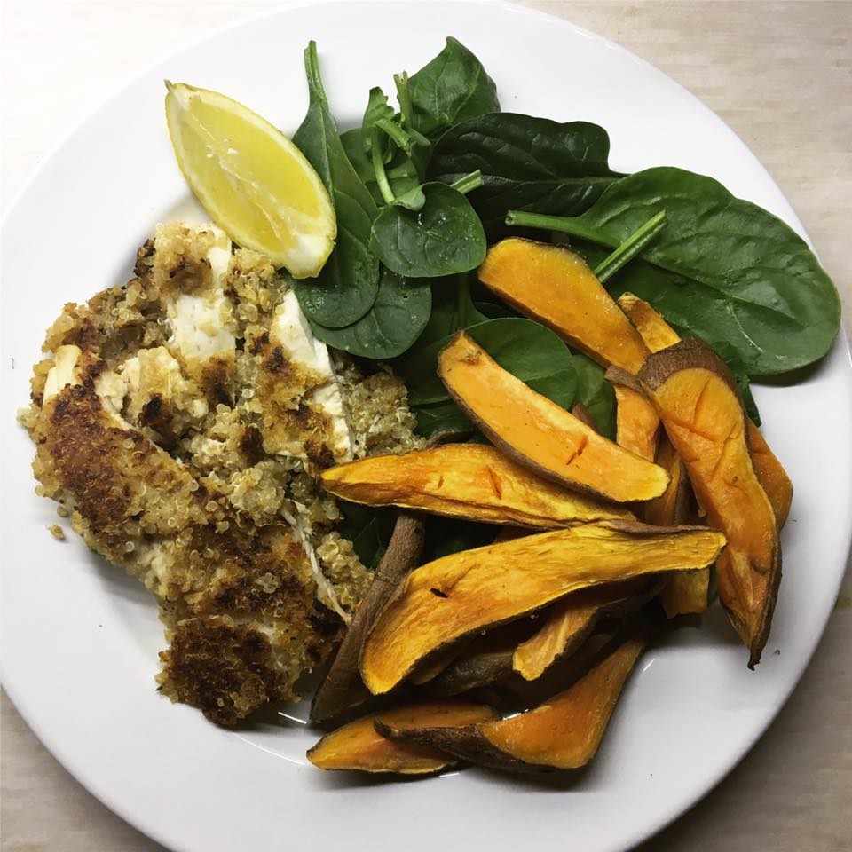 how to cook healthy for beginners, southern style quinoa coated chicken, joe wicks lean in 15 the body coach, by healthista (4)