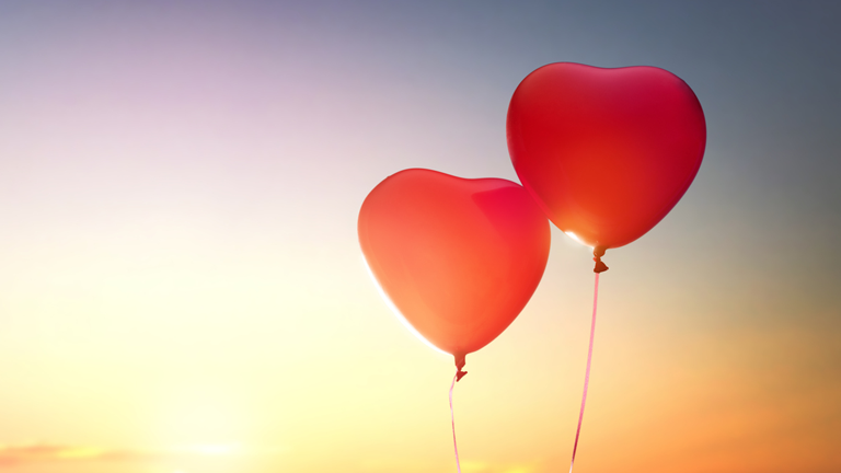 love heart balloons, love advice to my younger self by healthista