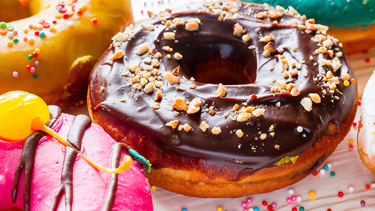 donuts, what to eat for ageing skin by healthista.com