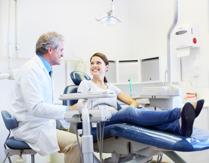 woman at dentist 6 things your dentist wishes you would do Healthista