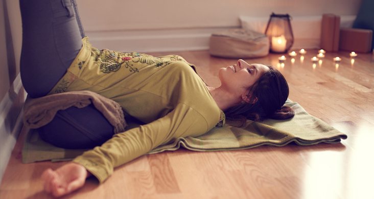 woman-dioing-yoga-at-home-21-days-of-sleep-remedies-by-healthista.com