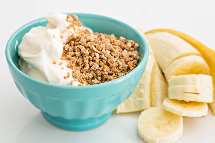 30-foods-to-boost-your-brain-yogurt-and-bananas-healthista