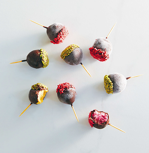 ice cream pops, 4 pana chocolate recipes you have to try this Easter by healthista