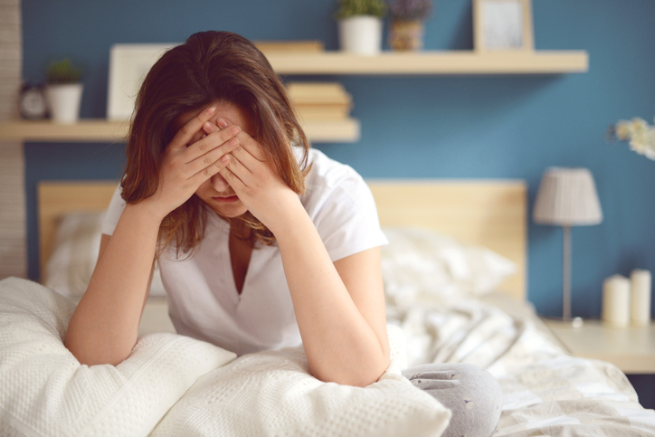 depressed woman, symptoms coeliac disease by healthista