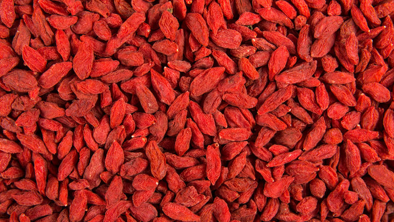 goji berries, superfoods for skin by healthista.com