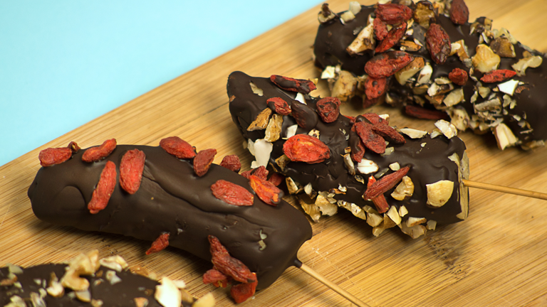 healthy indulgence chocolate bananas with nuts and goji berries, by healthista.com