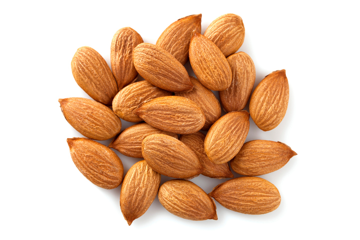 almonds handful, Celebrity nutrition secrets Khloe Kardashian's diet revealed by Dr Goglia by healthista