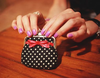 womans-hands-and-purse-cant-save-money-by-healthista.com-featured.