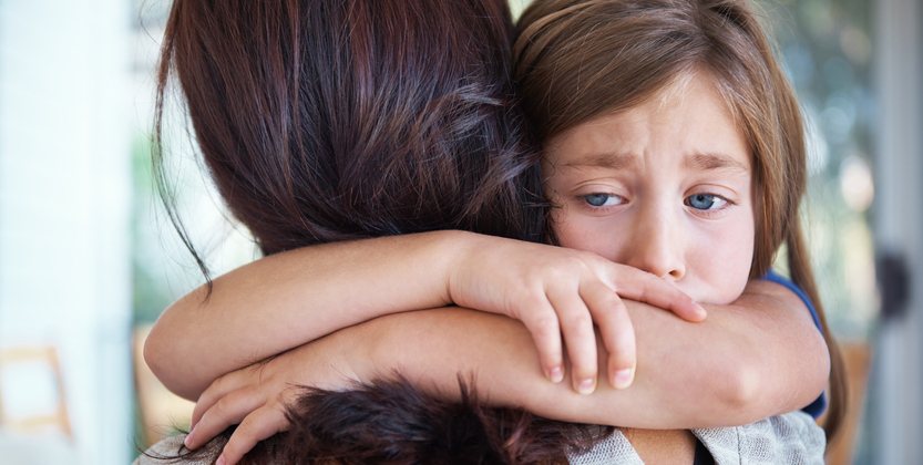 child comforting mother, how to break up when there are children involved by healthista