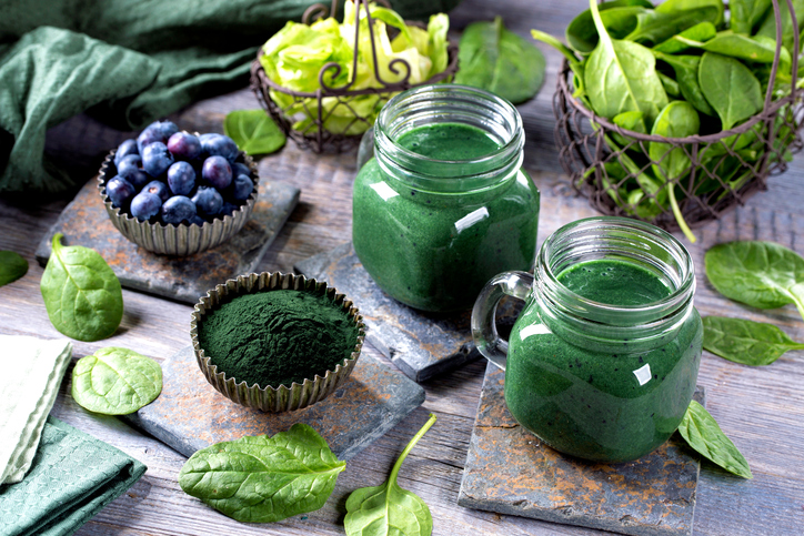 spirulina, -How-to-supercharge-your-breakfast-with-the-top-superfoods-right-now-by-healthista.com