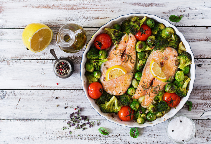 fish and vegetables, what an athlete eats in a day by healthista