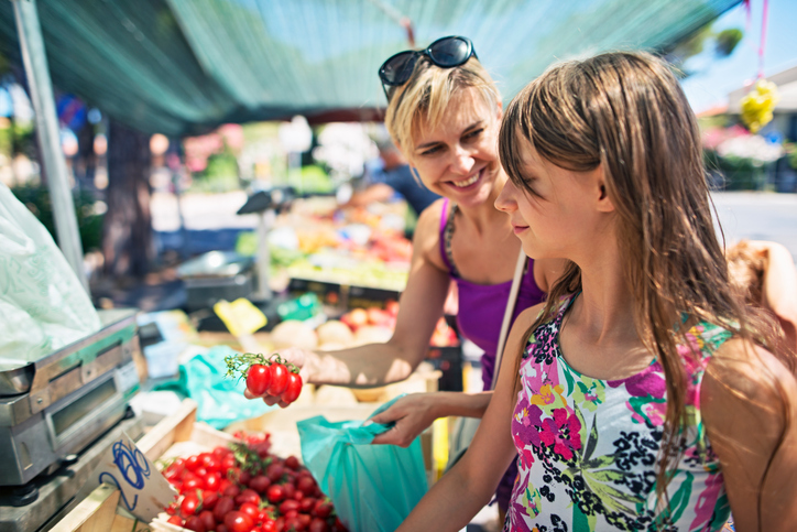 local-market-breakfast-How-a-nutritionist-stays-healthy-on-holiday-may-simpking-by-healthista.com