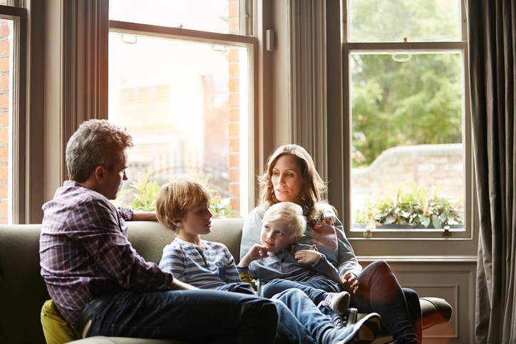 parents talking to children serious chat, how to break up when there are children involved by healthista