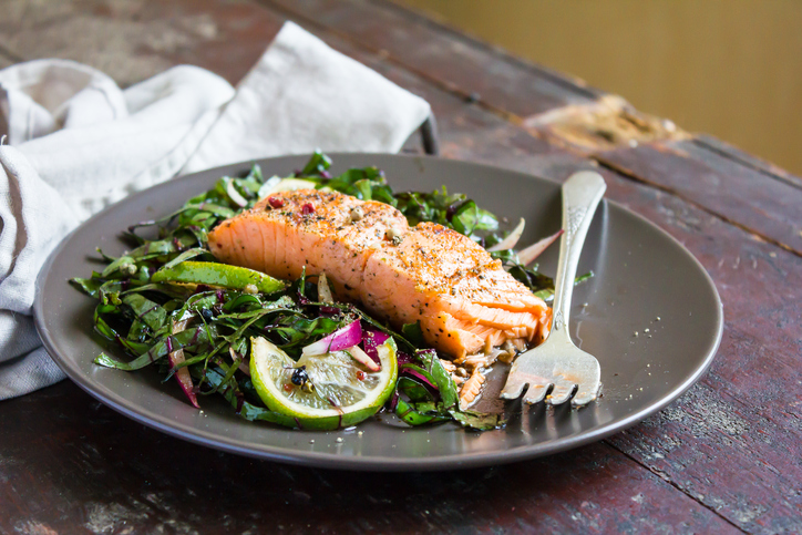 salmon salad, how does a bodyguard get fit by healthista