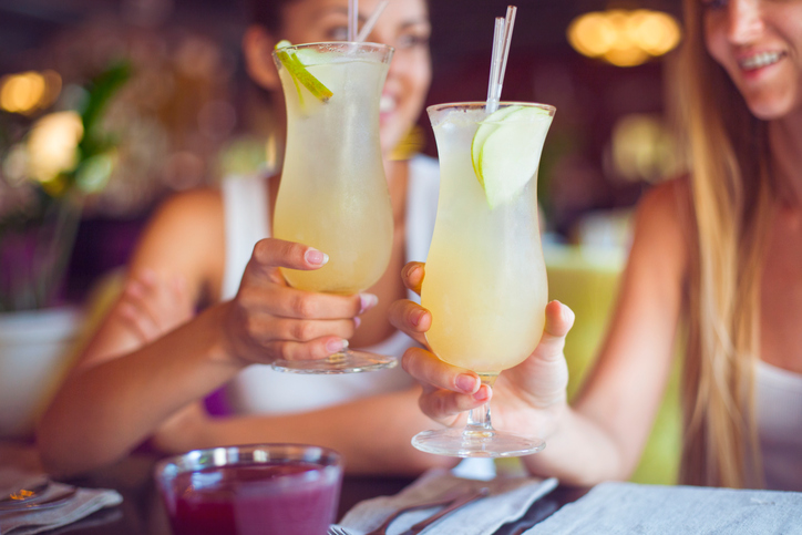 cocktails women drinking, why we should give up drinking but not getting drunk by healthista