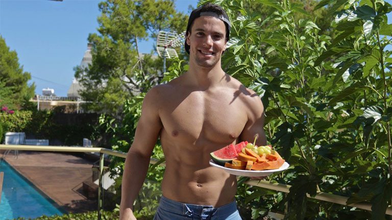 Jon-venus-vegan-bodybuilder, what this hot vegan bodybuilder wants you to know about health and fitness by healthista.com