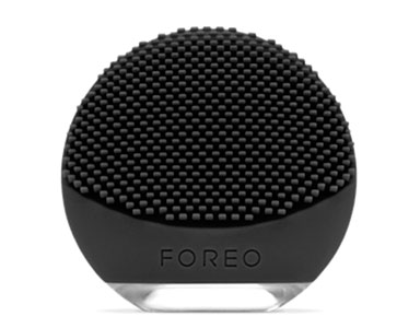 Foreo-luna-go-for-men,-15-best-christmas-presents-for-him-by-healthista.com